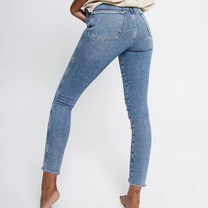 Free People Raw High Rise Jegging, NWT Size 28